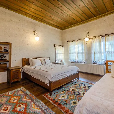 Chardonnay Hotel *
